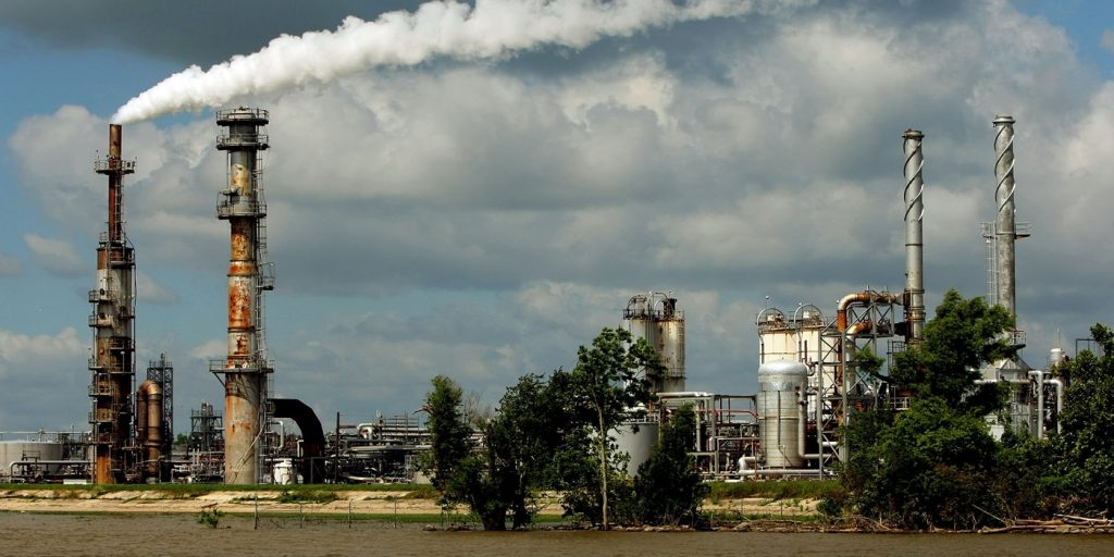 Βαρύ πρόστιμο στη Chevron για τη ρύπανση στη Λουιζιάνα