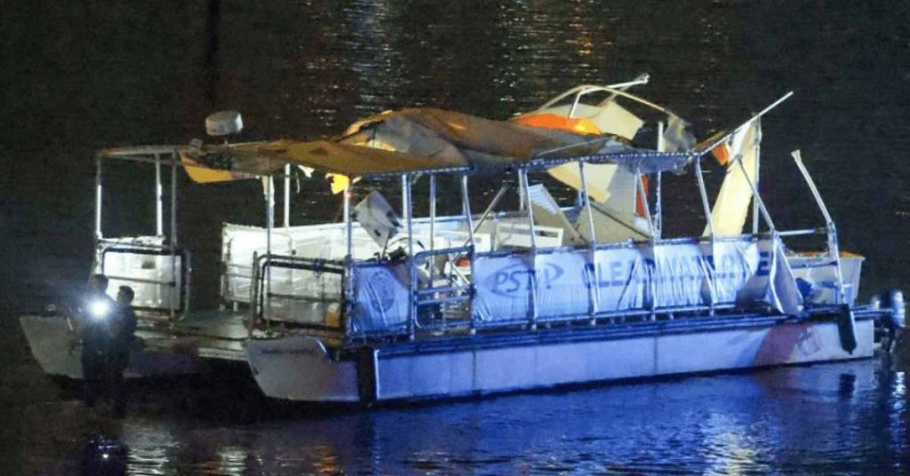 Σκάφος χτύπησε Φέριμποτ σε σύγκρουση στη Γέφυρα Memorial Causeway
