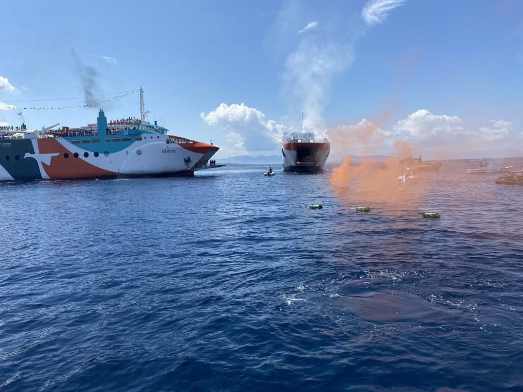 Ρίψη στεφάνων και Τρισάγιο στους 42 πεσόντες του Αντιτορπιλικού Ύδρα