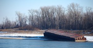 σύγκρουση δεξαμενόπλοιου με φορτηγίδες στον Μισισιπή