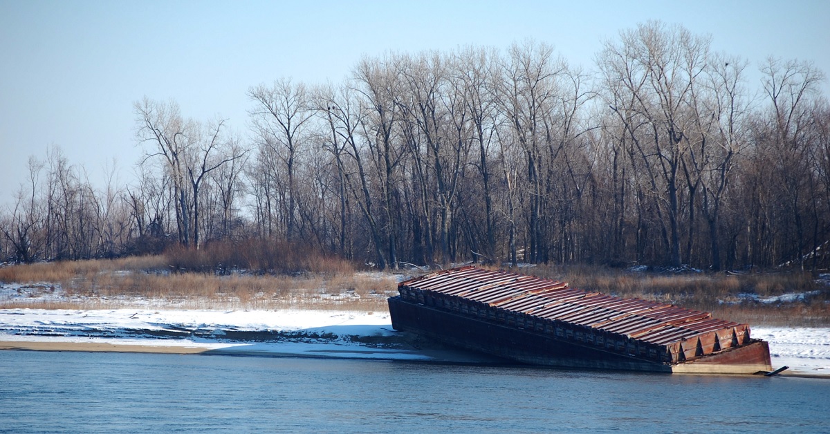 σύγκρουση δεξαμενόπλοιου με φορτηγίδες στον Μισισιπή