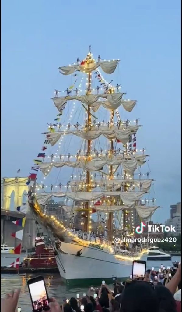 Το εκπαιδευτικό ιστιοφόρο Cuauhtémoc το οποίο ενεπλάκη στο ναυτικό δυστύχημα
