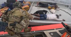 επιχείρηση ακτοφυλακής ΗΠΑ με εμπόρους ναρκωτικών