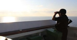 σήμα πειρατείας από τάνκερ κοντά στο Στενό του Ορμούζ