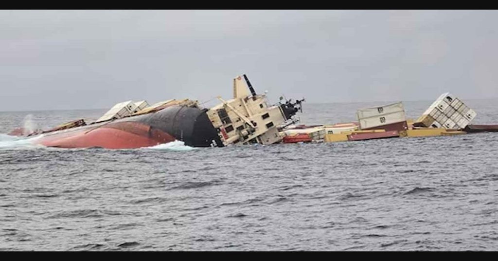 Παγκόσμια ανησυχία από την βύθιση του πλοίου μεταφοράς εμπορευματοκιβωτίων MSC ELSA 3