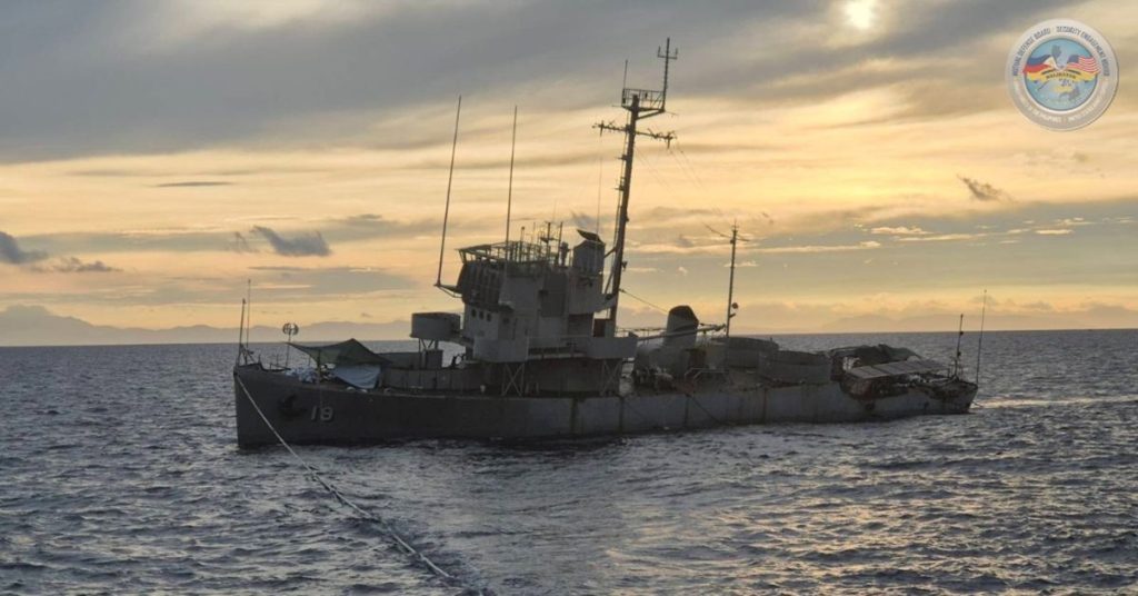 Πολεμικό πλοίο έπεσε σε κακοκαιρία και βυθίστηκε πριν από την άσκηση με πραγματικά πυρά
