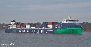 πλοίο προσέκρουσε σε προβλήτα στο Αμβούργο ποταμός Έλβας