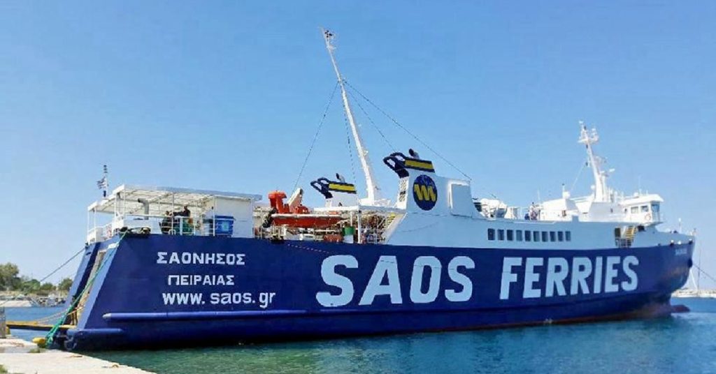 Επιβατηγό πλοίο προσέκρουσε στην προβλήτα στη Λέρο