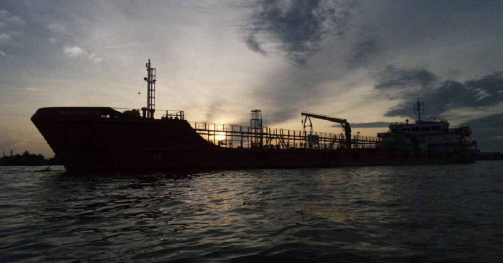 δεξαμενόπλοια στη μαύρη λίστα της ΕΕ