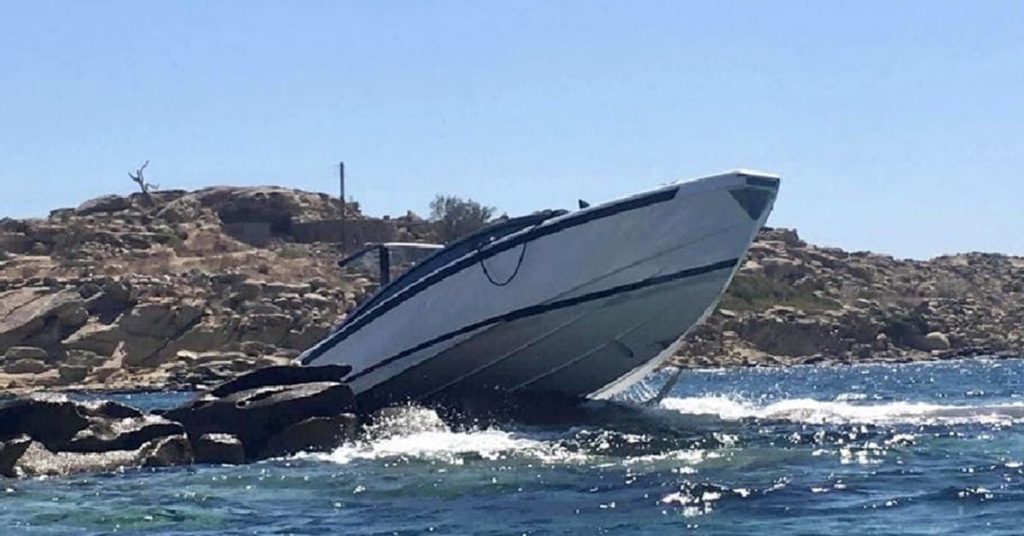 Αλόννησος: Ταχύπλοο έπεσε σε βράχια - Δύο τραυματίες