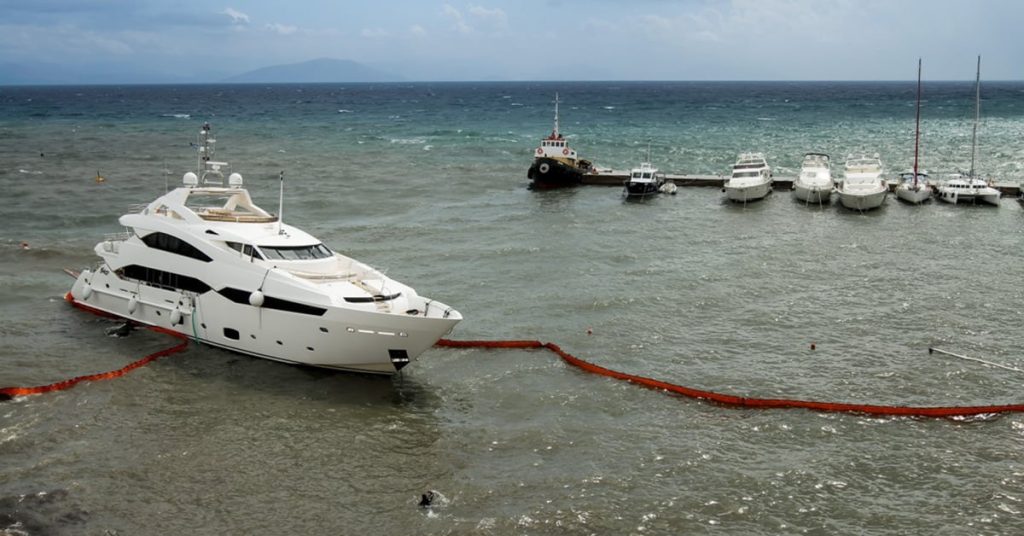 Ασταμάτητες οι προσαράξεις θαλαμηγών