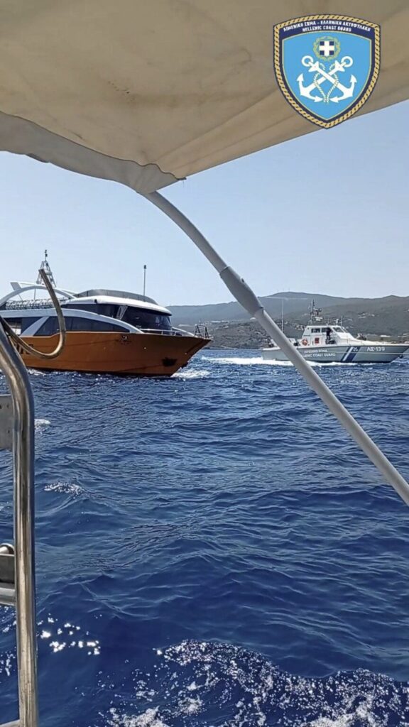 Πυρκαγιά σε τουριστικό σκάφος με 168 επιβάτες