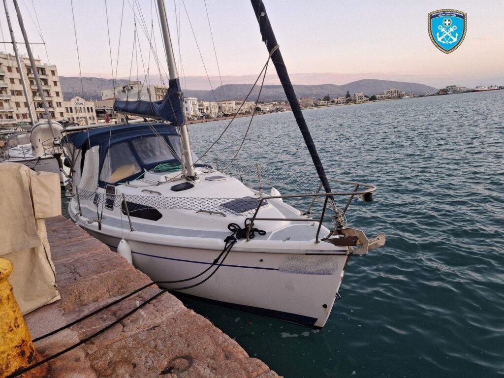 Χειροπέδες σε δύο Τούρκους