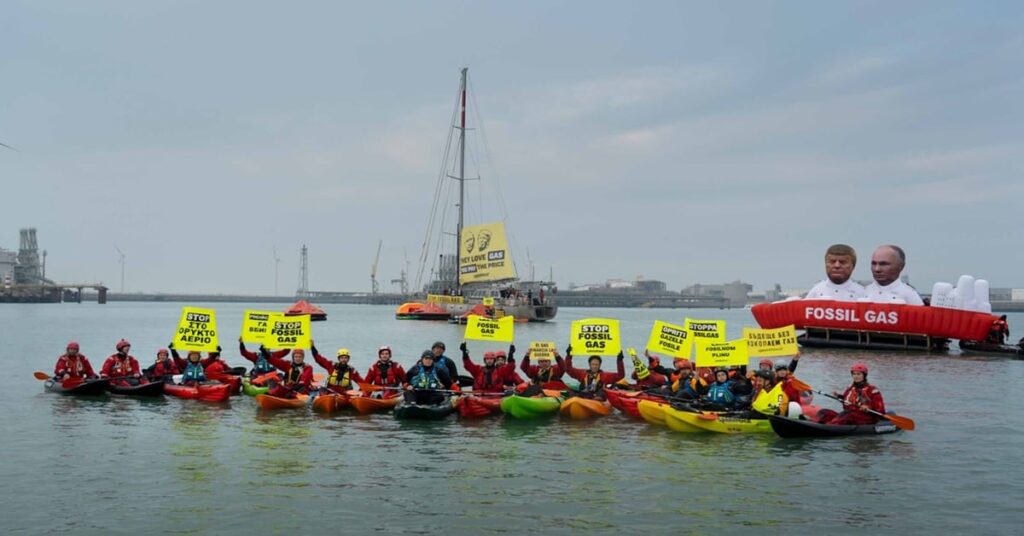 29 ώρες κράτησε η ταλαιπωρία του πληρώματος πλοίου LNG από τους ακτιβιστές στο Βέλγιο