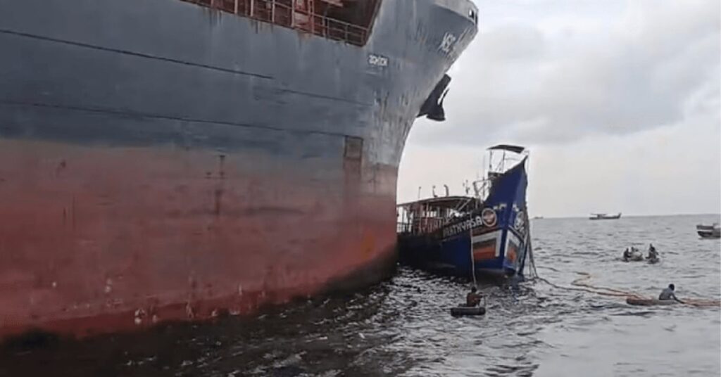 Δραματικές στιγμές στην Αραβική Θάλασσα – Πλήρωμα αλιευτικού πηδά στη θάλασσα για να σωθεί