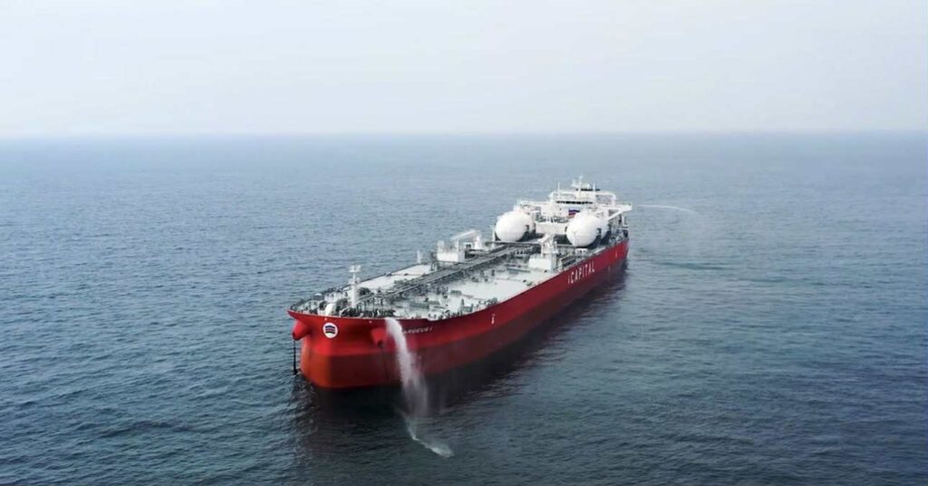 Το δεξαμενόπλοιο που γράφει ιστορία: Παγκόσμια πρωτιά για την Capital και τον Lloyd’s Register