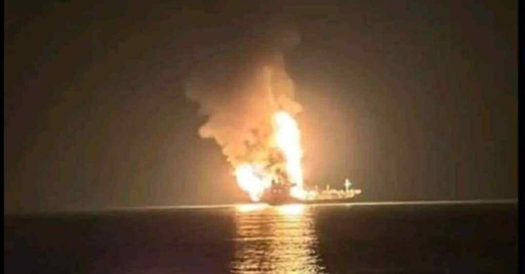 Πυρκαγιά σε δεξαμενόπλοιο LPG στον Κόλπο του Άντεν – Σε εξέλιξη επιχείρηση διάσωσης