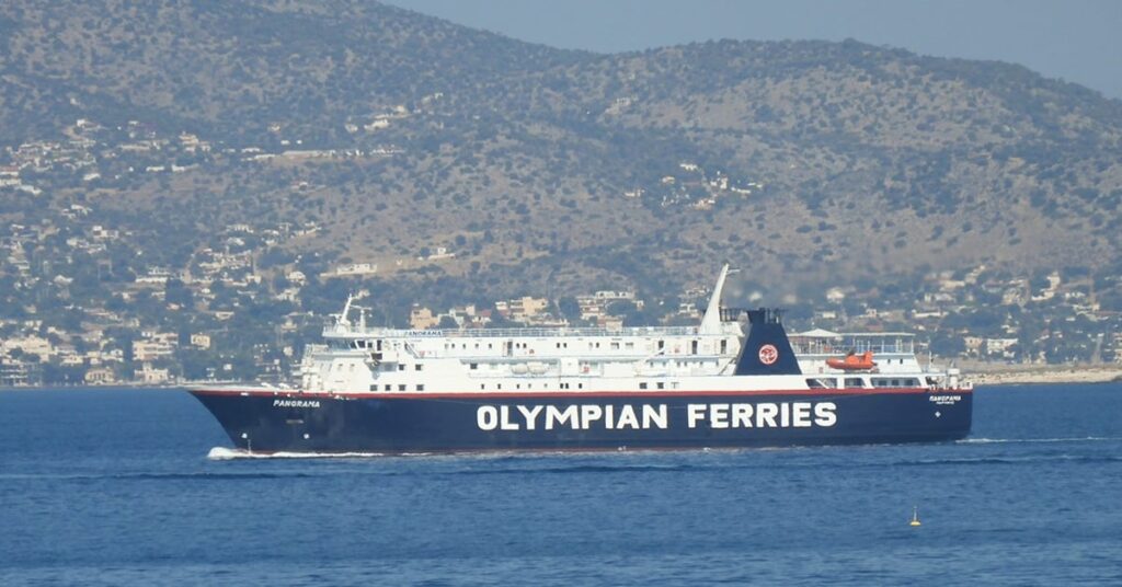 Το πλοίο "ΠΑΝΟΡΑΜΑ" στη γραμμή Πειραιάς - Αίγινα