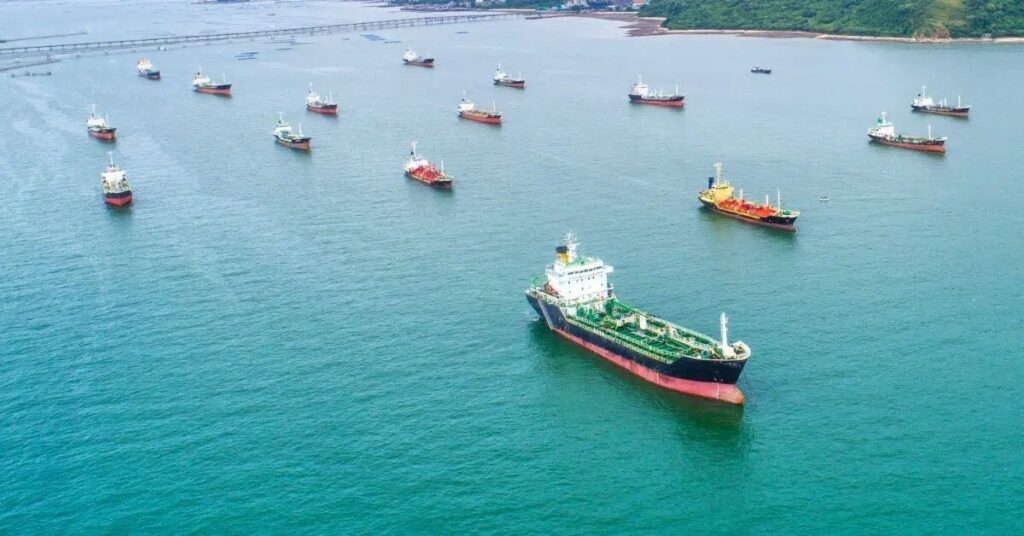 Χούθι: «Κυρώσεις» σε μεγάλες πετρελαϊκές εταιρείες και δεξαμενόπλοια που μεταφέρουν πετρέλαιο από τις ΗΠΑ!