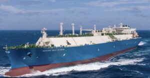 Ο όμιλος Αγγελικούση στηρίζει το ελληνικό νηολόγιο: την ελληνική σημαία ύψωσε το νεότευκτο «Maran Gas Syros» 2bMHqSwd