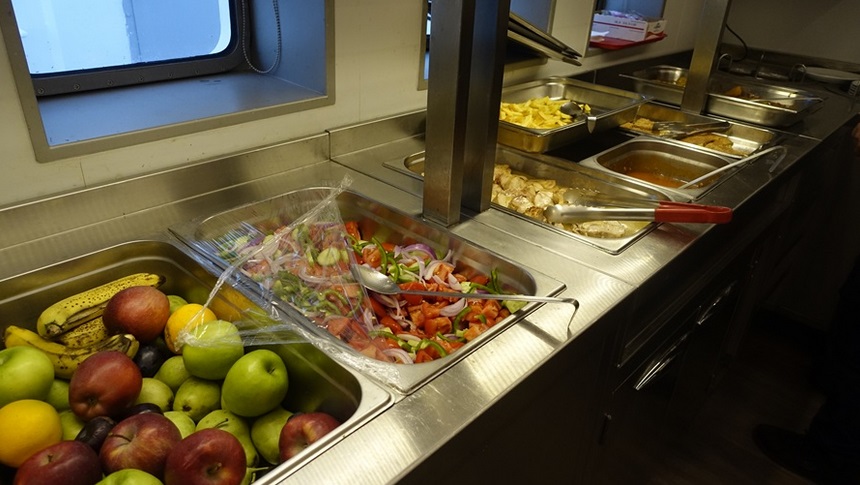 ANDROS QUEEN: Η χαρά του πληρώματος είναι... ο μάγειρας!