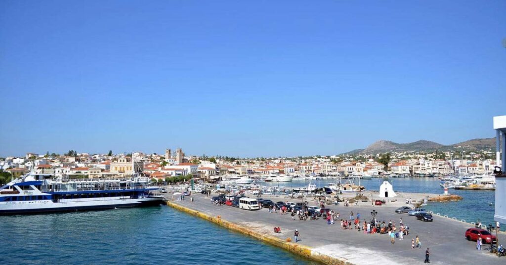 Αίγινα: Στις 5 το απόγευμα το τελευταίο συμβατικό πλοίο από τον Πειραιά – Έντονες αντιδράσεις των κατοίκων