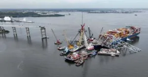 Αυτή ήταν η αιτία της καταστροφικής πρόσκρουσης του πλοίου Dali στη γέφυρα της Βαλτιμόρης gefira_valtimoris