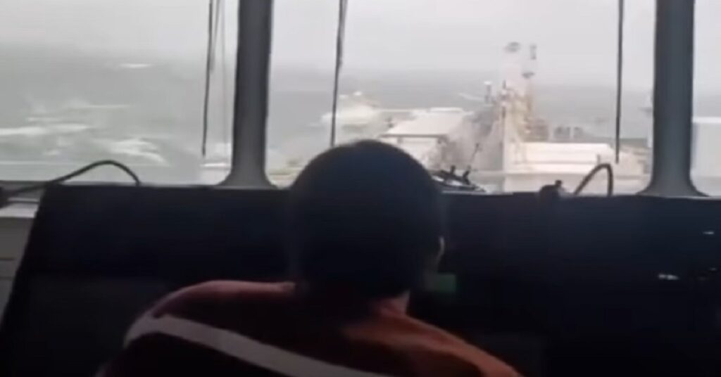 32 ώρες τρόμου στη Βόρεια Θάλασσα»: το μοιραίο λάθος του καπετάνιου που έφερε το LNG ένα βήμα πριν την καταστροφή (vid)