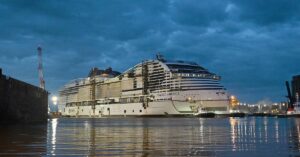 krouazieroploia_aksias_disekatomuriwn