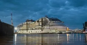 krouazieroploia_aksias_disekatomuriwn