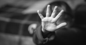 parenoxlish_gineka_naftikos