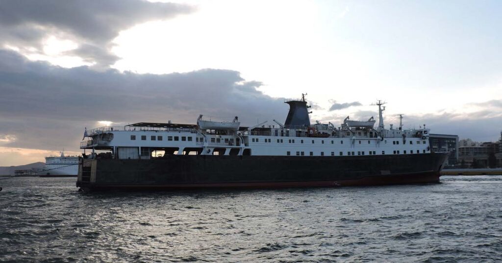 Τίτλοι τέλους για ένα ακόμα θρυλικό ferry της ακτοπλοΐας μας (videos)