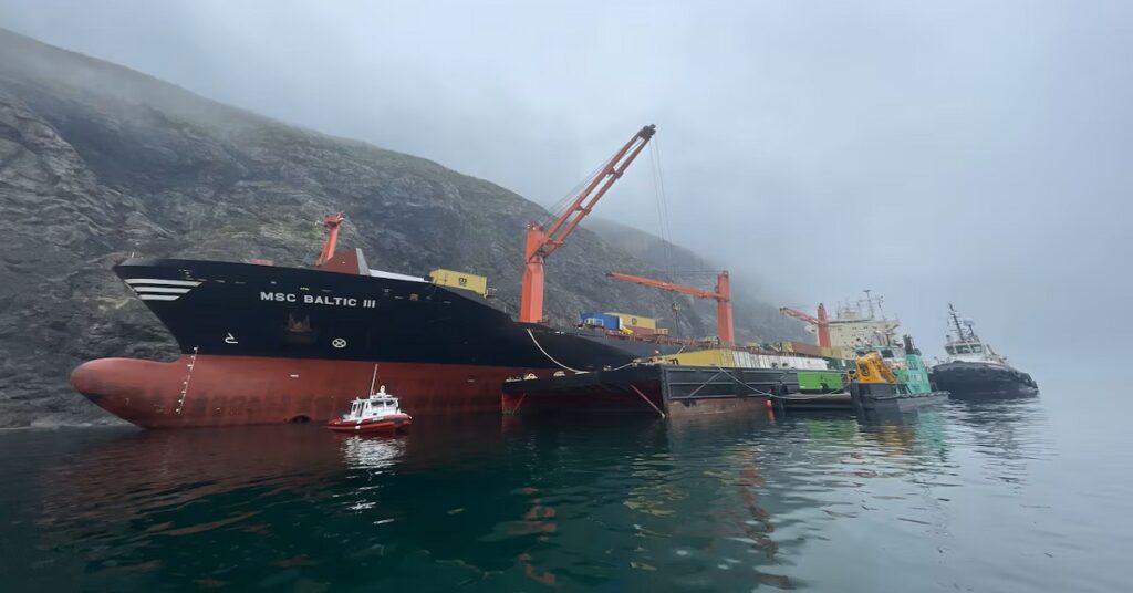 Το προσαραγμένο MSC Baltic III διαλύεται μέρα με τη μέρα – Αγωνία σε ψαράδες και κατοίκους Το προσαραγμένο MSC Baltic III διαλύεται μέρα με τη μέρα – Αγωνία σε ψαράδες και κατοίκους