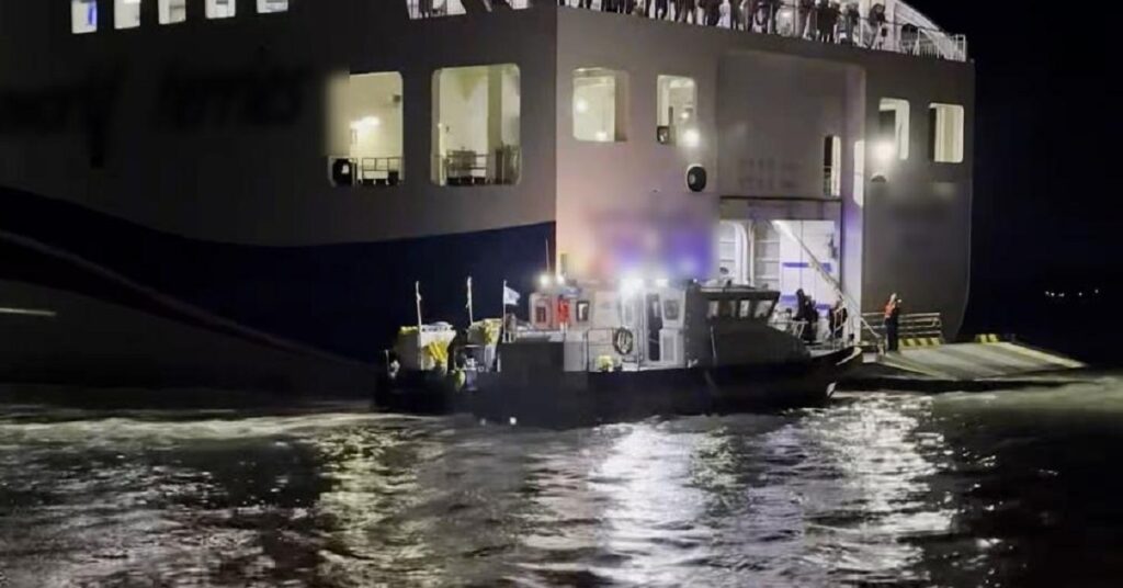 Συναγερμός από την προσάραξη επιβατηγού πλοίου με 267 επιβάτες - φόβοι για νέο Sewol