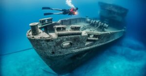 Φορτηγό πλοίο που πιάστηκε με 719 κιλά κοκαΐνης έγινε τεχνητός ύφαλος (βίντεο) texnitos_ufalos_ploio