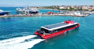 Η πρόβλεψη ότι 70(!) εταιρείες θα δρομολογήσουν πλοία τους στον Αργοσαρωνικό, συμπεριλαμβανομένων ακόμα και των γραμμών της Σαλαμίνας και των μικρών γραμμών Πόρου-Γαλατά ή Σπετσών-Πόρτο Χέλι, επαληθεύτηκε με τον πιο περίτρανο τρόπο.