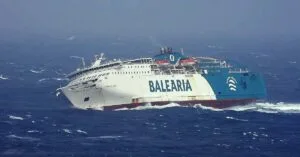 Το πλοίο Ciudad de Mahon αντιμετώπισε χειρότερες καιρικές συνθήκες από ό,τι αρχικά αναμενόταν όταν απέπλευσε από το λιμάνι της Αλχεθίρας με προορισμό την Θέουτα