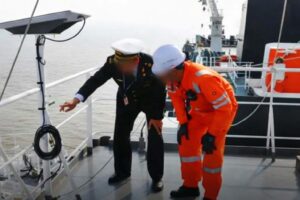 Και όμως συνέβη και αυτό: Ένα εμπορικό πλοίο τέθηκε υπό κράτηση και του επιβλήθηκε πρόστιμο στο λιμάνι του Ningbo της Κίνας για την «παράνομη» χρήση του Starlink.