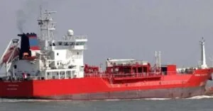 tanker_peirateia_