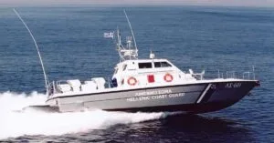 thanatos_epivath_se_ploio_aktoploias