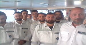 Χριστούγεννα στον Ινδικό ωκεανό με τους Έλληνες ναυτικούς του πλοίου Minerva Zoe