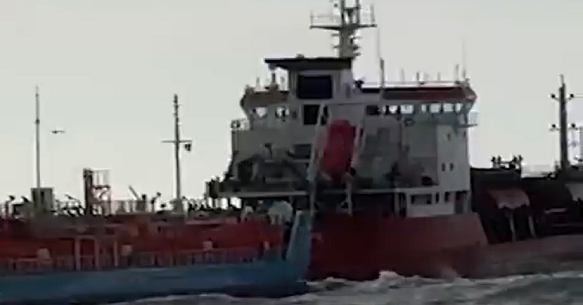 Σε μια σπάνια περίπτωση, οι τουρκικές αρχές ανταποκρίθηκαν σε μια επείγουσα κλήση για βοήθεια, καθώς δύο δεξαμενόπλοια, τα οποία ήταν αγκυροβολημένα στα ανοιχτά της Κωνσταντινούπολης, ενεπλάκησαν σε ένα ασυνήθιστο ατύχημα