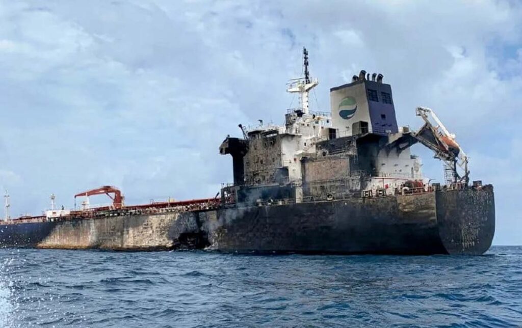 Η καταστροφική σύγκρουση δεξαμενόπλοιων στη Νότια Σινική Θάλασσα το 2024 αποκάλυψε μια αλληλουχία από λάθη και παραλήψεις που αφορούσαν την κόπωση του πληρώματος, τα απενεργοποιημένα συστήματα ασφαλείας και την ανεπαρκή τήρηση φυλακής