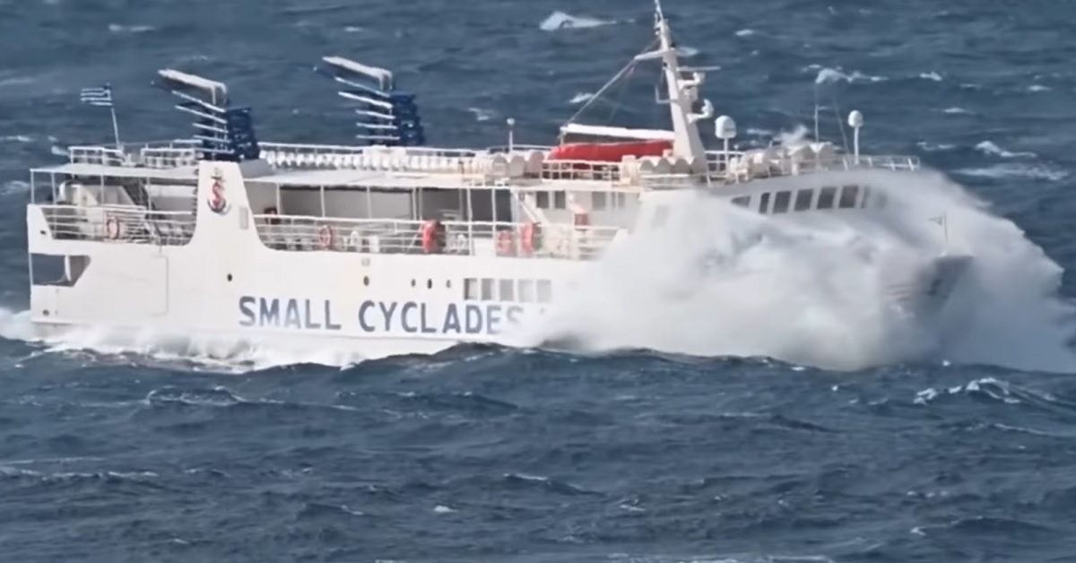 Το θρυλικό “Express Skopelitis” δαμάζει τα κύματα στο Αιγαίο