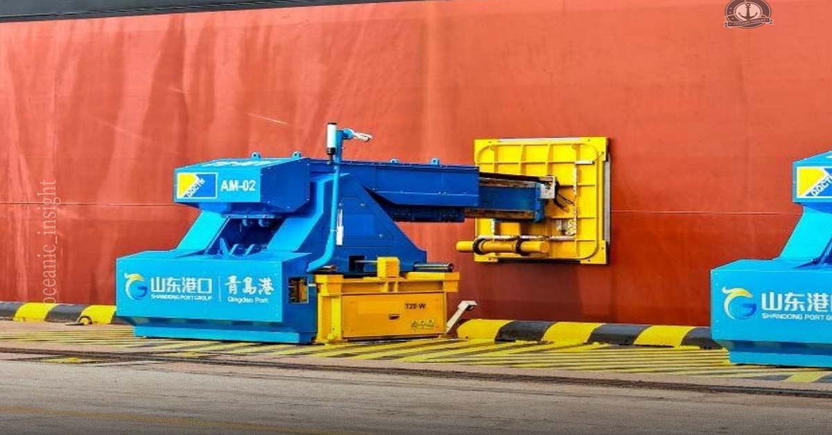 Η Κίνα φέρνει επανάσταση στην ναυτιλία- Πρόσδεση πλοίου 366 μέτρων σε 30 δευτερόλεπτα