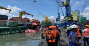 Βίντεο ντοκουμέντο: Η στιγμή που το πλοίο Pacific 88 παίρνει κλίση- Ένας νεκρός από το ατύχημα