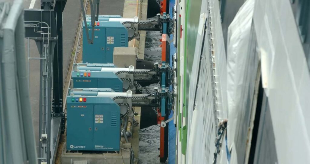 Πλοίο έδεσε χωρίς πλήρωμα σε 30 δευτερόλεπτα