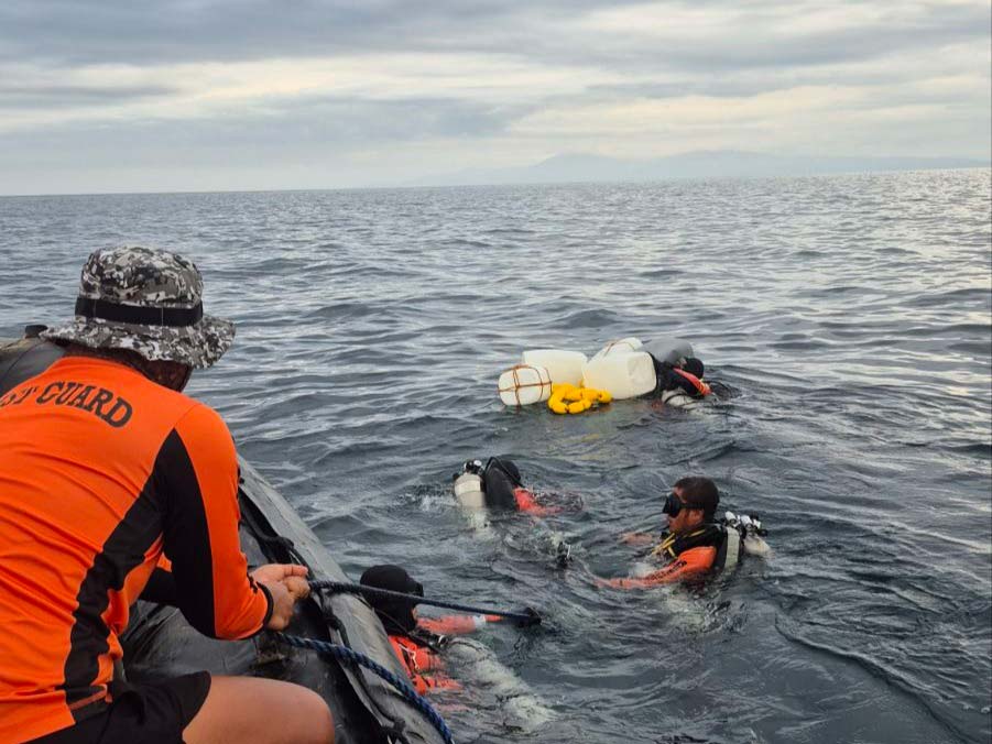 Βίντεο από το εσωτερικό του ναυαγίου Trisha Kerstin 3: Δύτες ψάχνουν ανάμεσα στα συντρίμμια