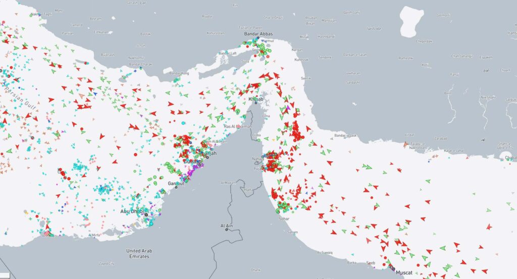 Επίθεση του Ισραήλ στο Ιράν- Τι γίνεται με τα πλοία που διασχίζουν το στενό του Ορμούζ;