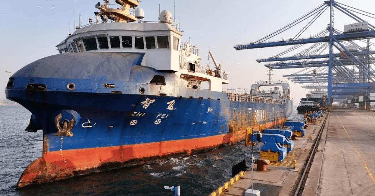 Πλοίο ταξίδεψε, έδεσε και ξεφόρτωσε χωρίς πλήρωμα